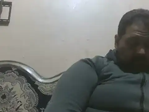 elpoop7305 online show from 04-15-26, 03:52