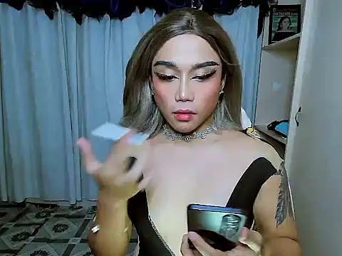 YourNikkieXxx online show from 01-13-26, 08:36