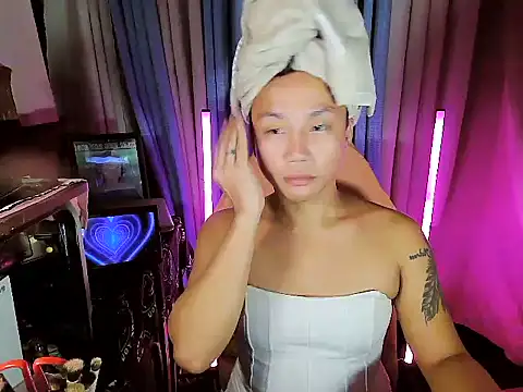 YourNikkieXxx online show from 06-12-26, 03:22