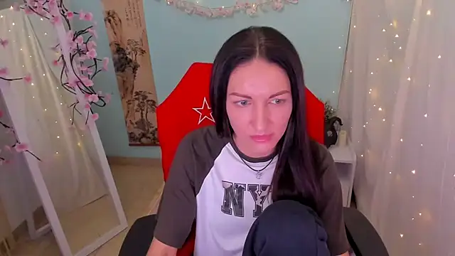 Aurora Loveu online show from 04-06-26, 11:27