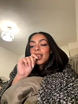 yasmingarcia online show from 11-20-25, 01:11