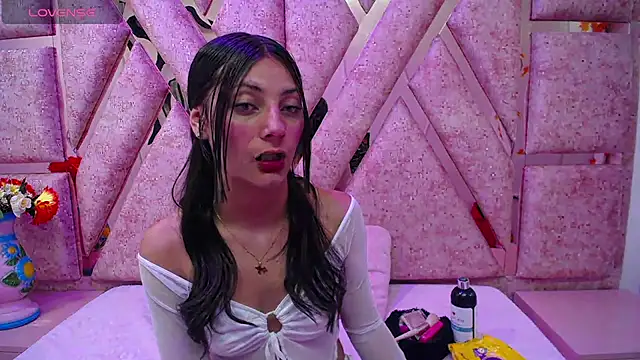  Luna Bennett online show from 04-10-26, 03:12