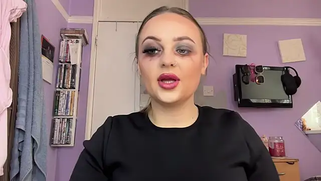 SexySashaxox online show from 10-31-25, 01:23