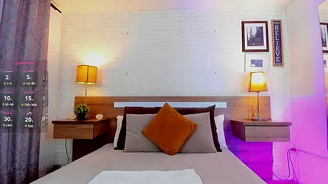 Snapshot of JenniferAuriston chatting on 10-25-25, 10:59 JenniferAuriston online show from 10-25-25, 10:59