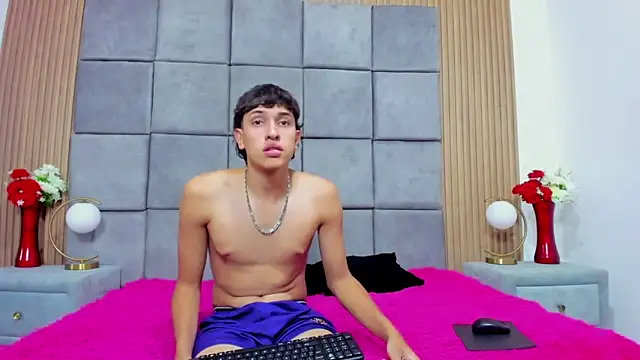 ChanellandMax online show from 09-23-25, 01:14