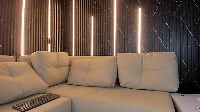 VioletRose as online show from 04-04-26, 11:46