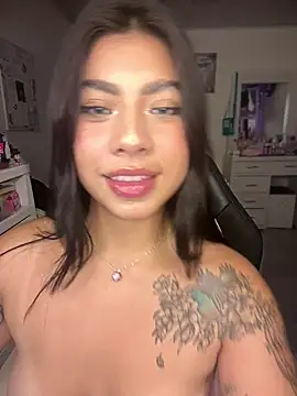 charlotte queen1320 online show from 04-26-26, 05:16