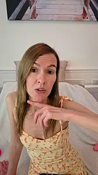 fanny posy online show from 07-28-26, 12:48