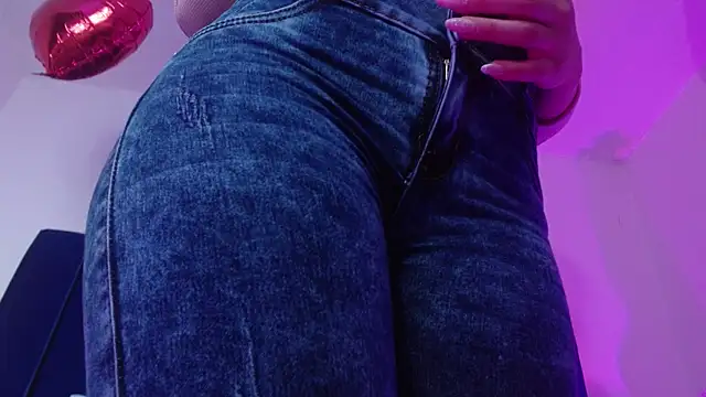 Annie switt online show from 04-09-26, 04:45