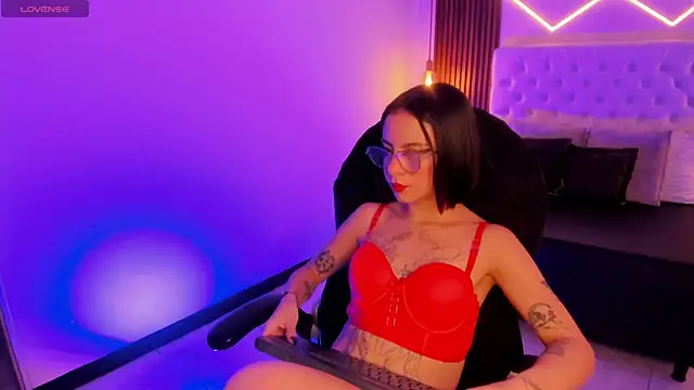 ZamabyCrucie online show from 12-14-25, 06:56