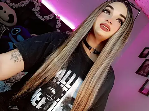 Snapshot of kattie_Sweet_ chatting on 11-05-25, 10:32 kattie Sweet online show from 11-05-25, 10:32