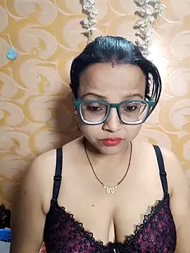 Snapshot of hornypiu697 chatting on 05-17-26, 03:59 hornypiu697 online show from 05-17-26, 03:59