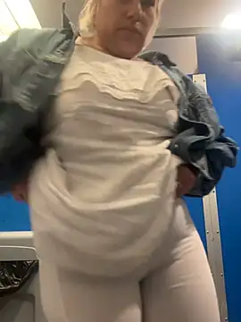 toomuchofafreak online show from 02-10-26, 07:34