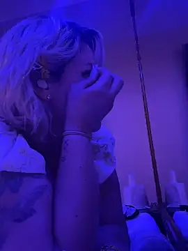 toomuchofafreak online show from 03-25-26, 09:37