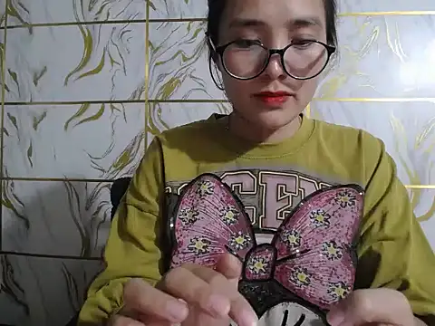 Lyzizi lovely09 online show from 07-08-26, 01:37