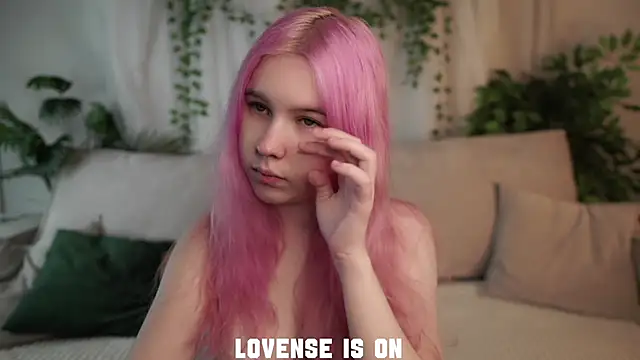 ElizSpieth online show from 12-04-25, 01:04