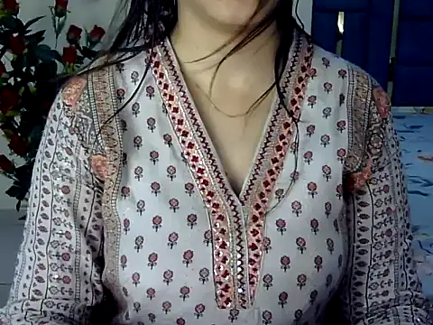 Snapshot of Rumi_cute chatting on 05-02-26, 02:33 Rumi cute online show from 05-02-26, 02:33