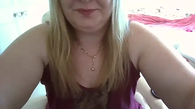 Snapshot of arianamodel4you chatting on 09-17-25, 05:36 arianamodel4you online show from 09-17-25, 05:36