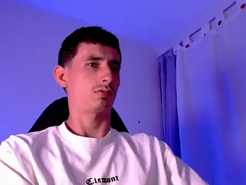 Damartinez27 online show from 07-30-26, 04:22
