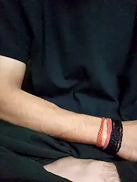 coupleyug online show from 12-18-25, 09:48