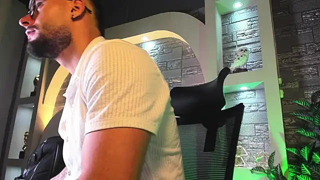 dominic de luca online show from 11-05-25, 04:01