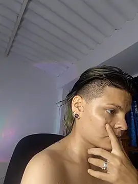 Snapshot of kay_towers99 chatting on 04-14-26, 07:31 kay towers99 online show from 04-14-26, 07:31