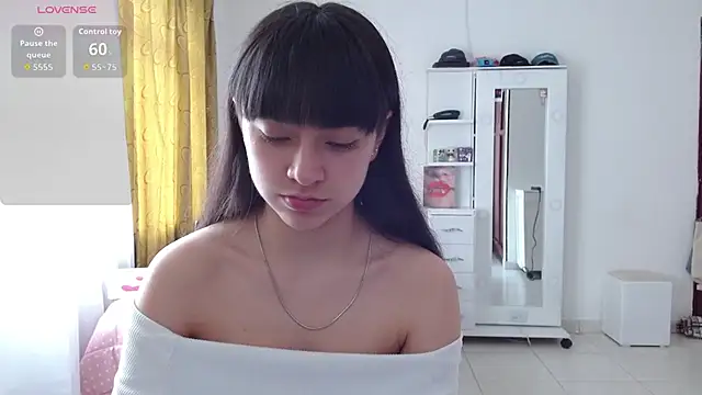 Snapshot of violetta_blackk chatting on 10-01-25, 03:40 violetta blackk online show from 10-01-25, 03:40