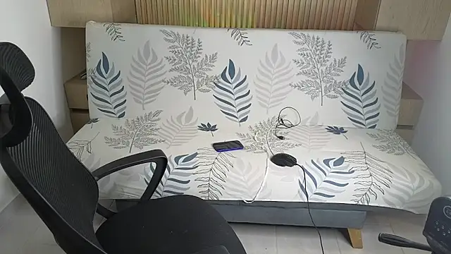 samiacooper25 online show from 12-03-25, 05:37