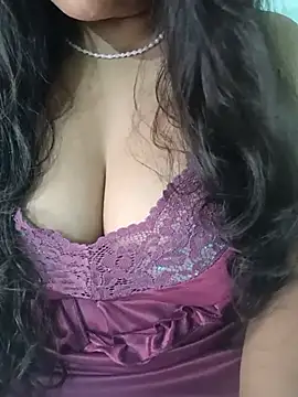 Snapshot of Anjali-bhabhi chatting on 06-22-26, 04:31 Anjali-bhabhi online show from 06-22-26, 04:31