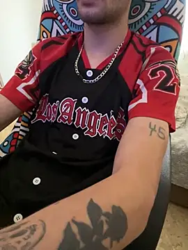 Snapshot of purplecristian chatting on 09-19-25, 02:51 purplecristian online show from 09-19-25, 02:51