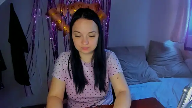 Snapshot of VoxxAura chatting on 09-28-25, 07:14 VoxxAura online show from 09-28-25, 07:14