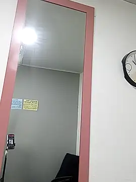 Snapshot of Nika_Hot chatting on 09-14-25, 03:16 Nika Hot online show from 09-14-25, 03:16