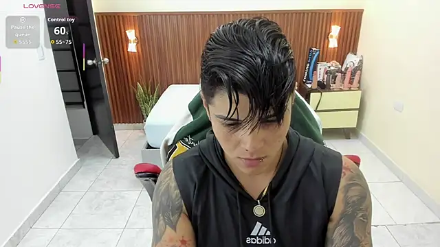 KAROLLJONES1 online show from 09-11-25, 02:33