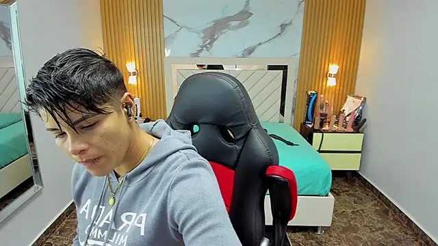 KAROLLJONES1 online show from 10-14-25, 02:34