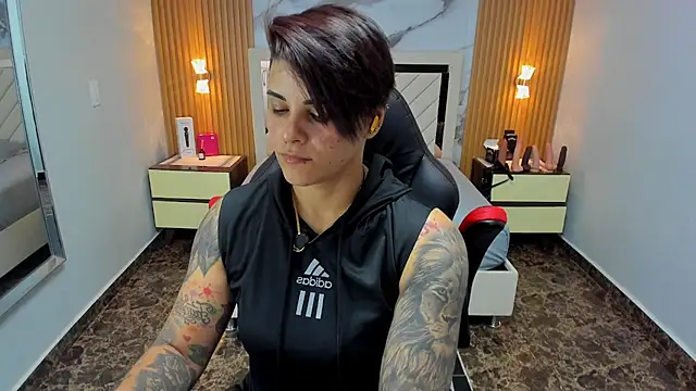 KAROLLJONES1 online show from 02-10-26, 07:29