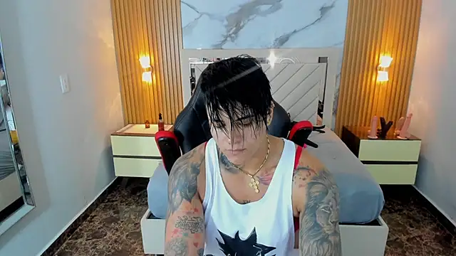 Snapshot of KAROLLJONES1 chatting on 06-05-26, 12:50 KAROLLJONES1 online show from 06-05-26, 12:50