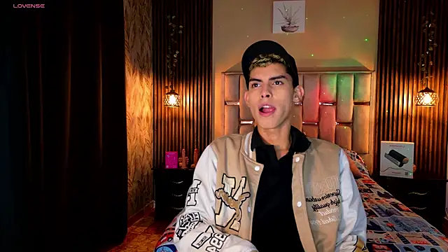 Room 69x online show from 04-17-26, 12:08