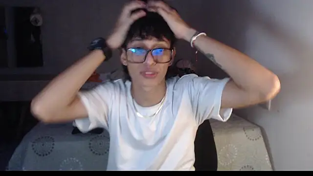 Snapshot of sung_yol chatting on 09-21-25, 06:26 sung yol online show from 09-21-25, 06:26