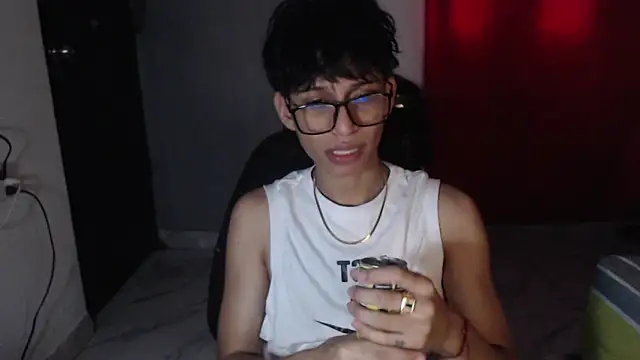 Snapshot of sung_yol chatting on 10-03-25, 09:34 sung yol online show from 10-03-25, 09:34