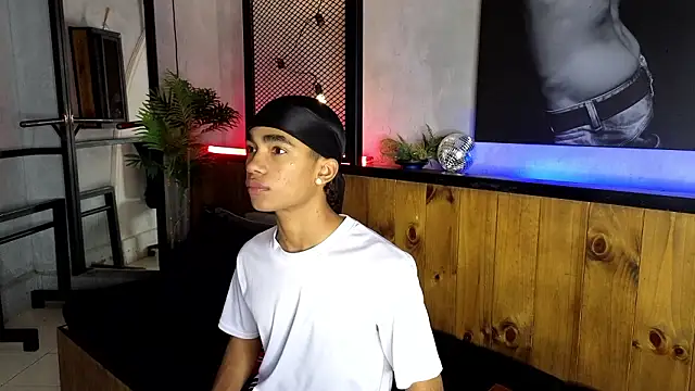 AlanCutee online show from 03-10-26, 11:59