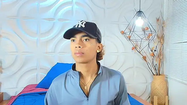 AlanCutee online show from 06-03-26, 01:03