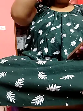 Cute-Swewty online show from 04-21-26, 01:17