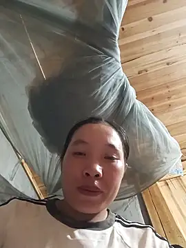 Snapshot of Tamy_20 chatting on 09-15-25, 01:00 Tamy 20 online show from 09-15-25, 01:00