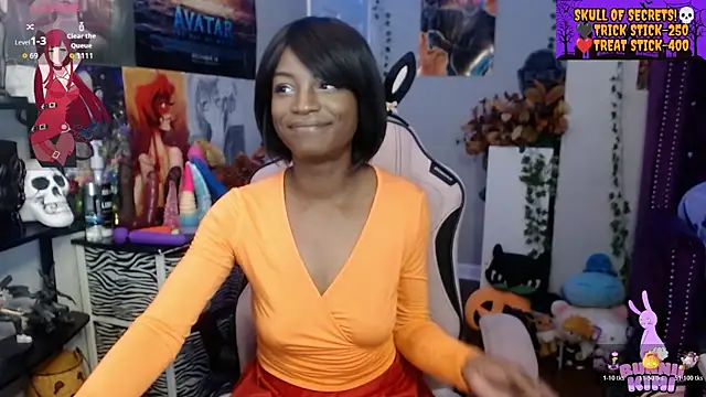 Snapshot of bunniikimi chatting on 10-28-25, 02:09 bunniikimi online show from 10-28-25, 02:09