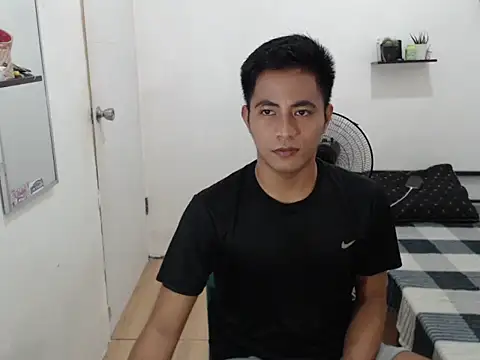 Lloyd wintours online show from 10-28-25, 04:53