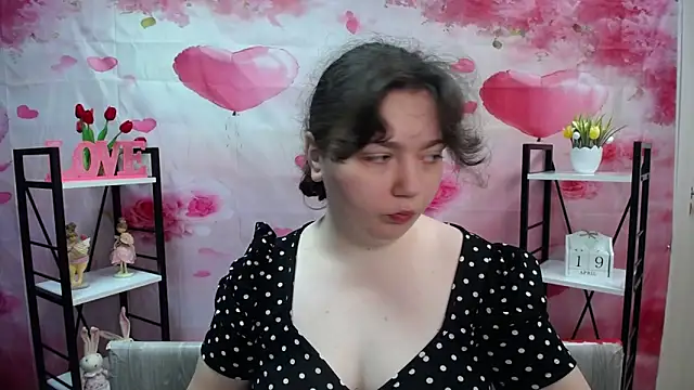 NeonilaLisova online show from 04-19-26, 05:07