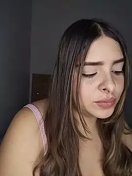 Snapshot of Nahomy_cm chatting on 06-08-26, 02:12 Nahomy cm online show from 06-08-26, 02:12