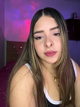 Nahomy cm online show from 07-05-26, 03:13