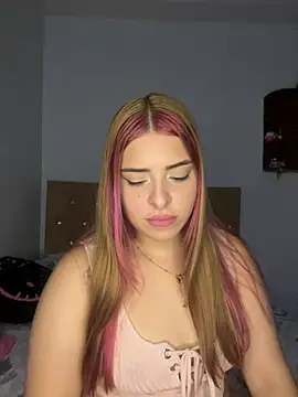Nahomy cm online show from 07-30-26, 04:00