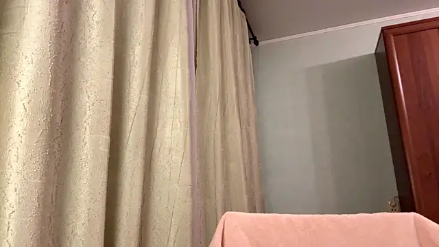 Adel strongwoman online show from 04-24-26, 07:16